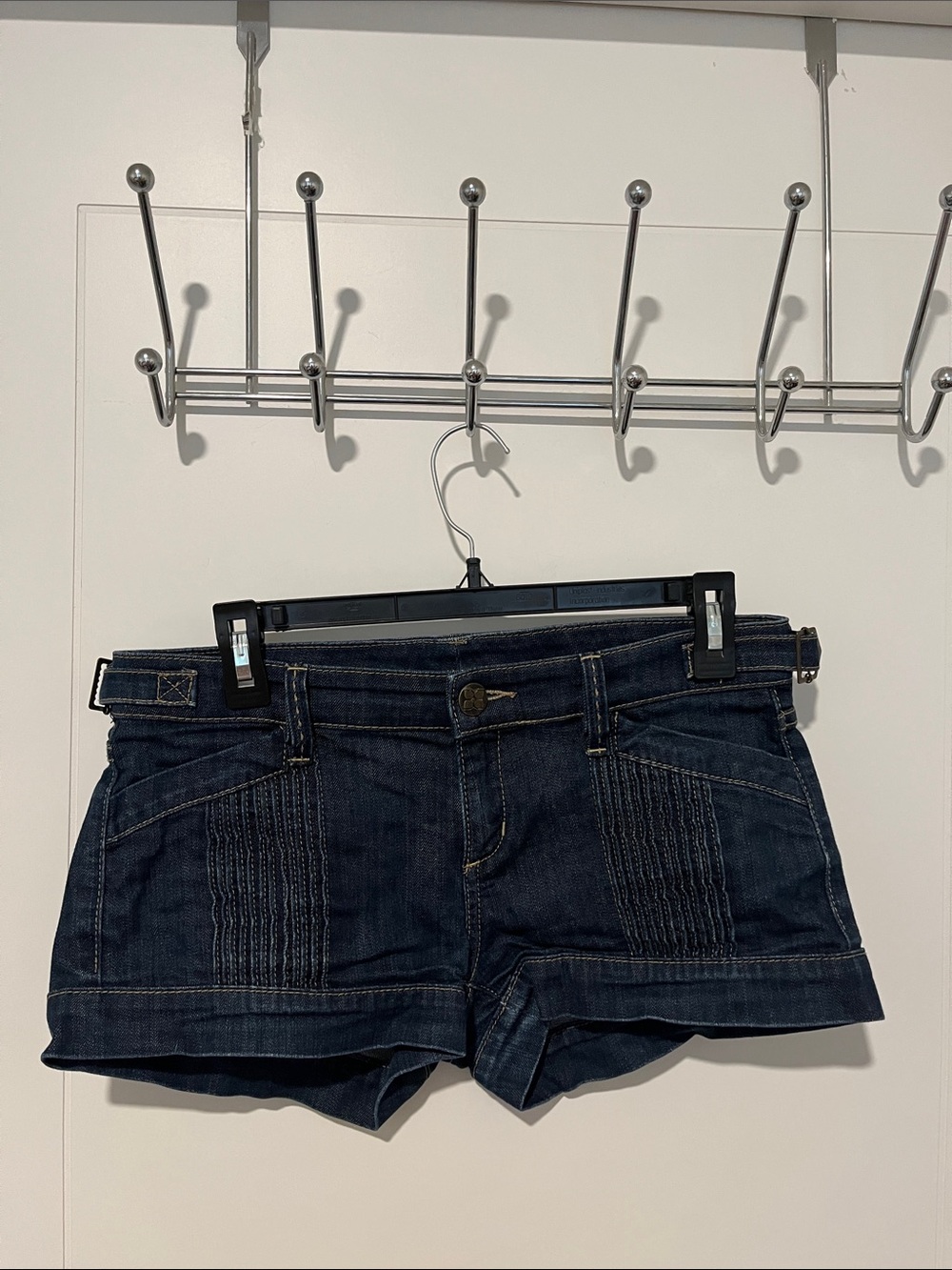BCBG MaxAzria Y2K Blue Factory Distressed Denim Pockets Jean Shorts 2000’s
